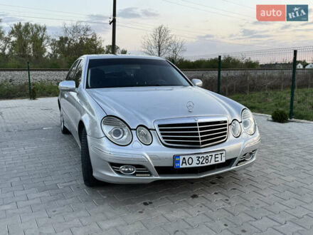Мерседес Е-Класс 2007 в Виноградове на Automoto.ua Серый Мерседес Е-Класс, объемом двигателя 2.15 л и пробегом 312 тыс. км за 8390 $, фото 1 на Automoto.ua