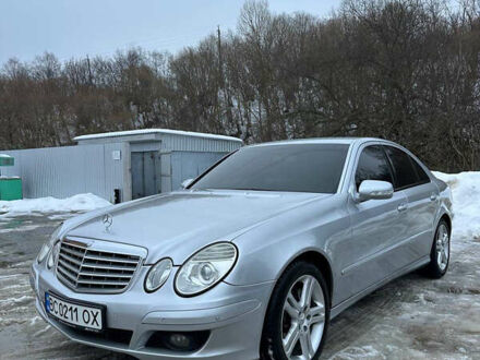 Сірий Мерседес Е-Клас, об'ємом двигуна 2.2 л та пробігом 377 тис. км за 8500 $, фото 1 на Automoto.ua