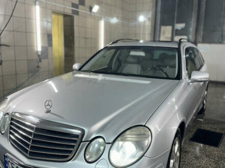 Мерседес Е-Класс 2007 в Черновцах на Automoto.ua Серый Мерседес Е-Класс, объемом двигателя 2.99 л и пробегом 349 тыс. км за 8800 $, фото 1 на Automoto.ua