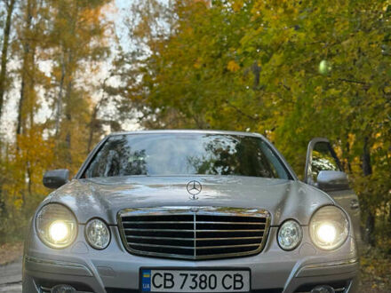 Мерседес Е-Клас 2007 у Жашкове на Automoto.ua Сірий Мерседес Е-Клас, об'ємом двигуна 2.8 л та пробігом 215 тис. км за 9470 $, фото 1 на Automoto.ua