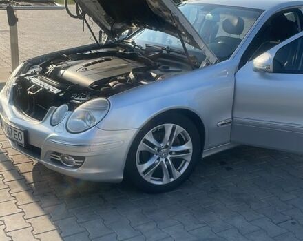 Сірий Мерседес Е-Клас, об'ємом двигуна 2.2 л та пробігом 275 тис. км за 10800 $, фото 1 на Automoto.ua