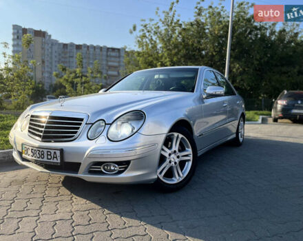 Серый Мерседес Е-Класс, объемом двигателя 1.8 л и пробегом 217 тыс. км за 7200 $, фото 1 на Automoto.ua