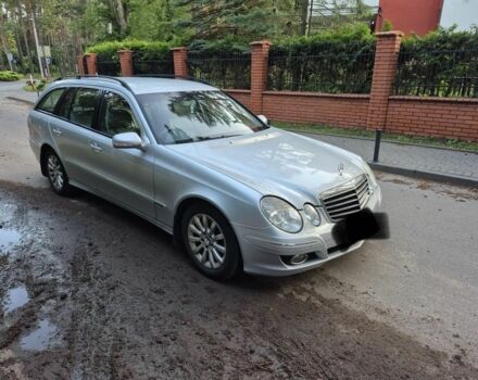 Сірий Мерседес Е-Клас, об'ємом двигуна 3 л та пробігом 300 тис. км за 3950 $, фото 1 на Automoto.ua