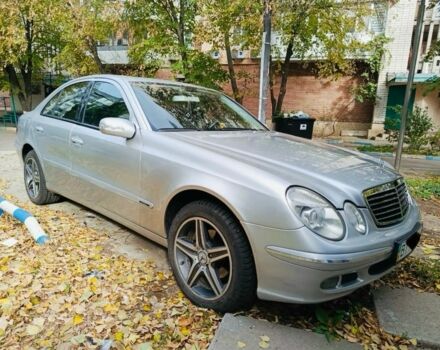 Сірий Мерседес Е-Клас, об'ємом двигуна 1.8 л та пробігом 254 тис. км за 4500 $, фото 1 на Automoto.ua