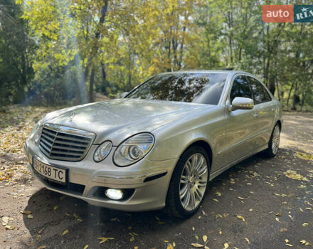 Серый Мерседес Е-Класс, объемом двигателя 2.2 л и пробегом 345 тыс. км за 11300 $, фото 1 на Automoto.ua