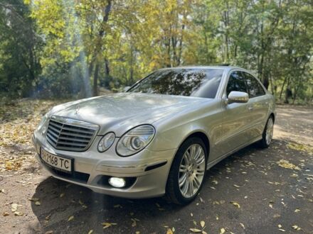 Серый Мерседес Е-Класс, объемом двигателя 2.1 л и пробегом 345 тыс. км за 11100 $, фото 1 на Automoto.ua