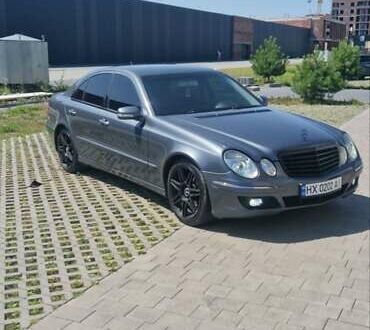 Мерседес Е-Клас 2008 у Хмельницькому на Automoto.ua Сірий Мерседес Е-Клас, об'ємом двигуна 1.8 л та пробігом 250 тис. км за 8700 $, фото 1 на Automoto.ua