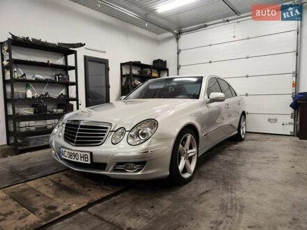 Сірий Мерседес Е-Клас, об'ємом двигуна 3 л та пробігом 271 тис. км за 13000 $, фото 1 на Automoto.ua