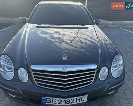 Мерседес Е-Класс 2008 в Николаеве на Automoto.ua Серый Мерседес Е-Класс, объемом двигателя 2.15 л и пробегом 502 тыс. км за 8700 $, фото 1 на Automoto.ua