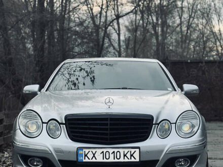 Мерседес Е-Класс 2008 в Харькове на Automoto.ua Серый Мерседес Е-Класс, объемом двигателя 2.2 л и пробегом 250 тыс. км за 9500 $, фото 1 на Automoto.ua