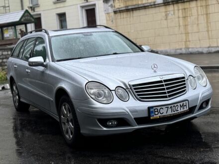 Серый Мерседес Е-Класс, объемом двигателя 1.8 л и пробегом 250 тыс. км за 5999 $, фото 1 на Automoto.ua