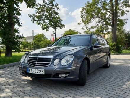 Мерседес Е-Класс 2008 в Яворове на Automoto.ua Серый Мерседес Е-Класс, объемом двигателя 0 л и пробегом 214 тыс. км за 3900 $, фото 1 на Automoto.ua