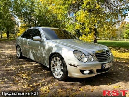 Серый Мерседес Е-Класс, объемом двигателя 2.1 л и пробегом 345 тыс. км за 11500 $, фото 1 на Automoto.ua