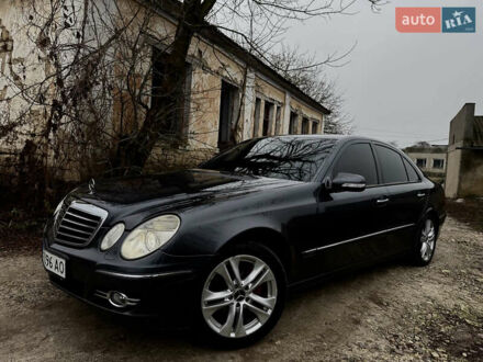 Серый Мерседес Е-Класс, объемом двигателя 2.15 л и пробегом 339 тыс. км за 9550 $, фото 1 на Automoto.ua