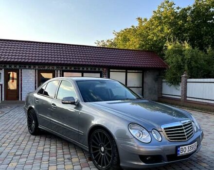 Серый Мерседес Е-Класс, объемом двигателя 2.2 л и пробегом 161 тыс. км за 9599 $, фото 1 на Automoto.ua