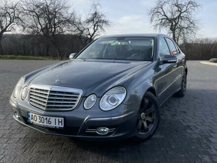 Сірий Мерседес Е-Клас, об'ємом двигуна 2.15 л та пробігом 249 тис. км за 13100 $, фото 1 на Automoto.ua