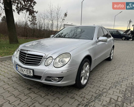 Сірий Мерседес Е-Клас, об'ємом двигуна 2.2 л та пробігом 253 тис. км за 8700 $, фото 1 на Automoto.ua