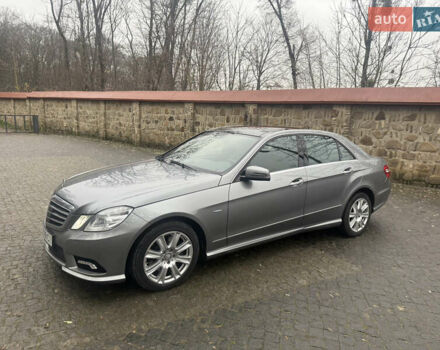 Сірий Мерседес Е-Клас, об'ємом двигуна 3 л та пробігом 257 тис. км за 17200 $, фото 1 на Automoto.ua
