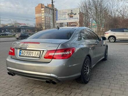 Серый Мерседес Е-Класс, объемом двигателя 3.5 л и пробегом 212 тыс. км за 13888 $, фото 1 на Automoto.ua