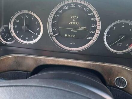 Мерседес Е-Класс 2009 в Прилуках на Automoto.ua Серый Мерседес Е-Класс, объемом двигателя 2.1 л и пробегом 250 тыс. км за 12200 $, фото 1 на Automoto.ua