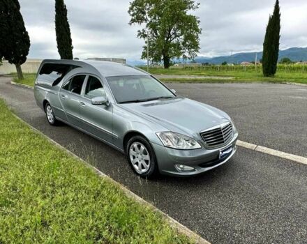 Сірий Мерседес Е-Клас, об'ємом двигуна 3 л та пробігом 210 тис. км за 44777 $, фото 1 на Automoto.ua