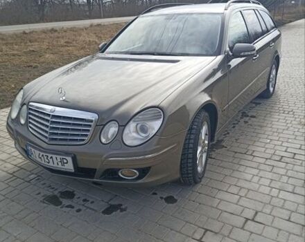 Серый Мерседес Е-Класс, объемом двигателя 2.2 л и пробегом 270 тыс. км за 8600 $, фото 1 на Automoto.ua