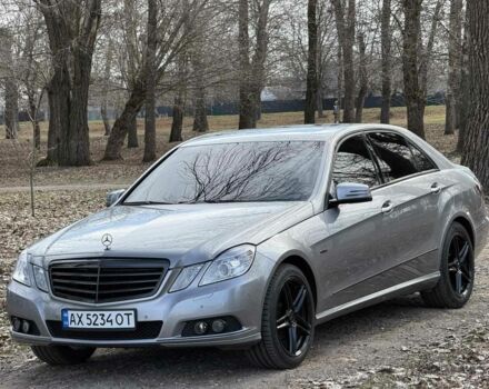 Серый Мерседес Е-Класс, объемом двигателя 2.1 л и пробегом 283 тыс. км за 12800 $, фото 1 на Automoto.ua