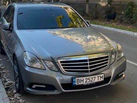 Мерседес Е-Класс 2010 в Одессе на Automoto.ua Серый Мерседес Е-Класс, объемом двигателя 2.1 л и пробегом 390 тыс. км за 12500 $, фото 1 на Automoto.ua