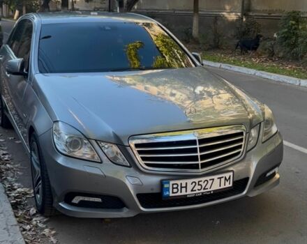 Сірий Мерседес Е-Клас, об'ємом двигуна 2.1 л та пробігом 390 тис. км за 12500 $, фото 1 на Automoto.ua