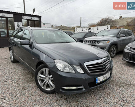 Серый Мерседес Е-Класс, объемом двигателя 2.2 л и пробегом 370 тыс. км за 10900 $, фото 1 на Automoto.ua