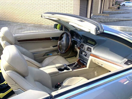 Сірий Мерседес Е-Клас, об'ємом двигуна 3.5 л та пробігом 245 тис. км за 13600 $, фото 1 на Automoto.ua