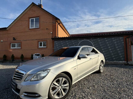 Сірий Мерседес Е-Клас, об'ємом двигуна 2 л та пробігом 248 тис. км за 11300 $, фото 1 на Automoto.ua