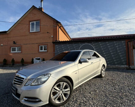 Серый Мерседес Е-Класс, объемом двигателя 2 л и пробегом 248 тыс. км за 11300 $, фото 1 на Automoto.ua