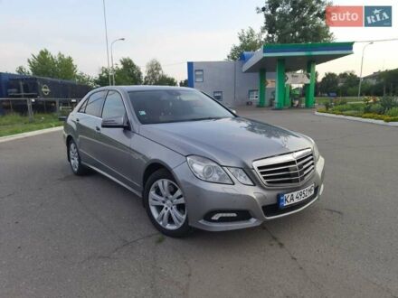 Мерседес Е-Класс 2010 в Шишаках на Automoto.ua Серый Мерседес Е-Класс, объемом двигателя 3 л и пробегом 404 тыс. км за 14899 $, фото 1 на Automoto.ua