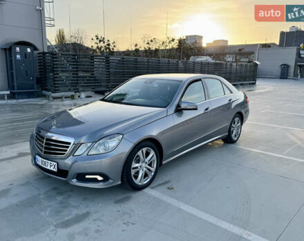 Серый Мерседес Е-Класс, объемом двигателя 2.14 л и пробегом 245 тыс. км за 11900 $, фото 1 на Automoto.ua