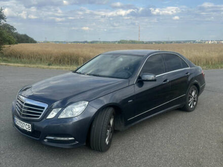 Серый Мерседес Е-Класс, объемом двигателя 2.99 л и пробегом 229 тыс. км за 15500 $, фото 1 на Automoto.ua
