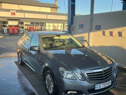 Серый Мерседес Е-Класс, объемом двигателя 2 л и пробегом 190 тыс. км за 10000 $, фото 1 на Automoto.ua
