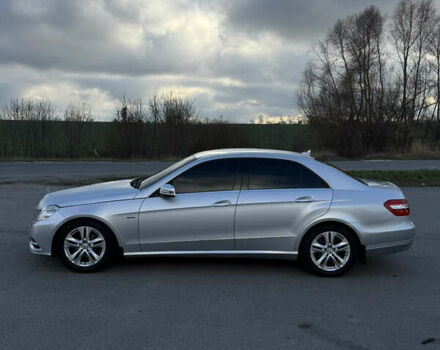 Сірий Мерседес Е-Клас, об'ємом двигуна 2.2 л та пробігом 325 тис. км за 12400 $, фото 1 на Automoto.ua