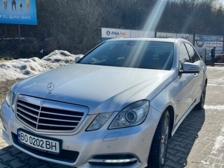 Серый Мерседес Е-Класс, объемом двигателя 2.2 л и пробегом 351 тыс. км за 12500 $, фото 1 на Automoto.ua