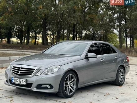 Мерседес Е-Класс 2010 в Киеве на Automoto.ua Серый Мерседес Е-Класс, объемом двигателя 2.14 л и пробегом 398 тыс. км за 13900 $, фото 1 на Automoto.ua