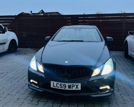 Серый Мерседес Е-Класс, объемом двигателя 3 л и пробегом 250 тыс. км за 5600 $, фото 1 на Automoto.ua