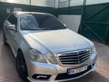 Сірий Мерседес Е-Клас, об'ємом двигуна 3 л та пробігом 308 тис. км за 13200 $, фото 1 на Automoto.ua
