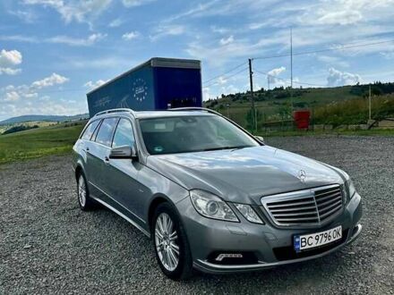 Мерседес Е-Класс 2010 в Самборе на Automoto.ua Серый Мерседес Е-Класс, объемом двигателя 0 л и пробегом 382 тыс. км за 12500 $, фото 1 на Automoto.ua