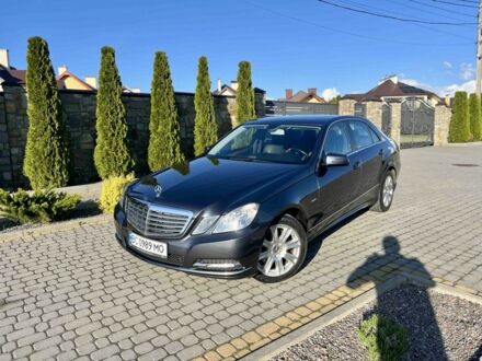 Мерседес Е-Клас 2011 у Львові на Automoto.ua Сірий Мерседес Е-Клас, об'ємом двигуна 3 л та пробігом 150 тис. км за 15900 $, фото 1 на Automoto.ua