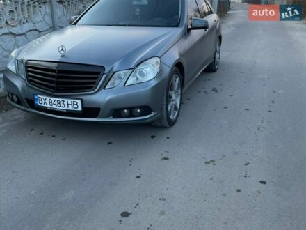 Серый Мерседес Е-Класс, объемом двигателя 2.14 л и пробегом 400 тыс. км за 11500 $, фото 1 на Automoto.ua
