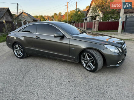 Серый Мерседес Е-Класс, объемом двигателя 2.9 л и пробегом 265 тыс. км за 12000 $, фото 1 на Automoto.ua