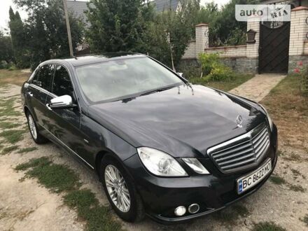 Мерседес Е-Класс 2011 в Умани на Automoto.ua Серый Мерседес Е-Класс, объемом двигателя 2.14 л и пробегом 298 тыс. км за 13600 $, фото 1 на Automoto.ua