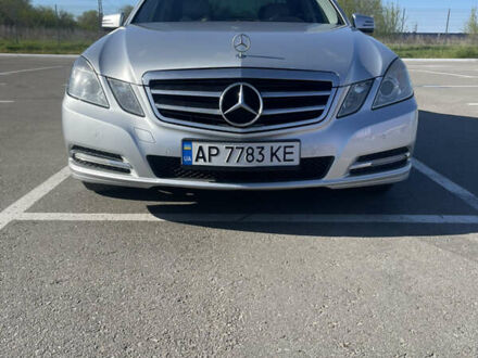 Мерседес Е-Класс 2011 в Запорожье на Automoto.ua Серый Мерседес Е-Класс, объемом двигателя 2.14 л и пробегом 277 тыс. км за 12500 $, фото 1 на Automoto.ua