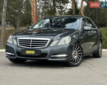 Серый Мерседес Е-Класс, объемом двигателя 2.14 л и пробегом 293 тыс. км за 11500 $, фото 1 на Automoto.ua