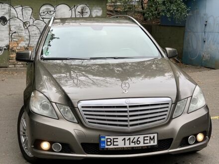 Сірий Мерседес Е-Клас, об'ємом двигуна 3 л та пробігом 351 тис. км за 9500 $, фото 1 на Automoto.ua